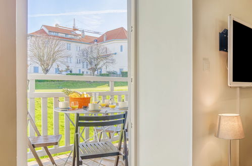 Photo 14 - 2 bedroom Apartment in Biarritz with garden and terrace