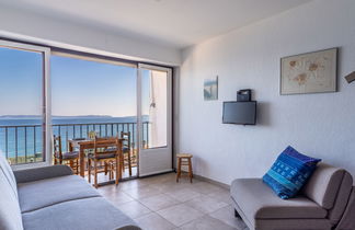 Photo 3 - Apartment in Le Lavandou with garden and sea view