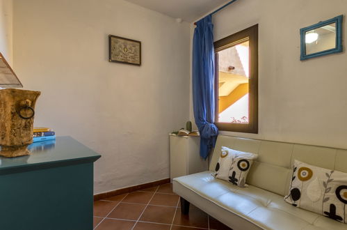 Photo 14 - 2 bedroom Apartment in Golfo Aranci with garden and sea view
