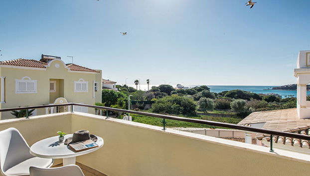 4 bedroom House in Albufeira with private pool and garden - Photo 2