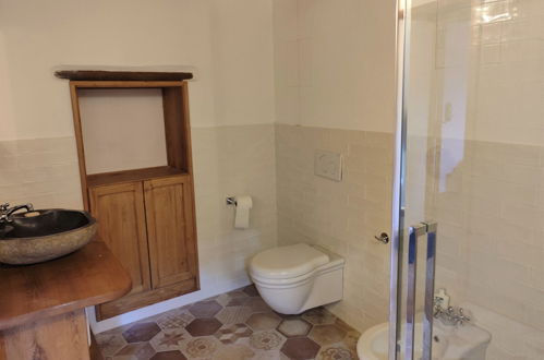 Foto 16 - Apartment mit 2 Schlafzimmern in Castiglione Chiavarese mit garten
