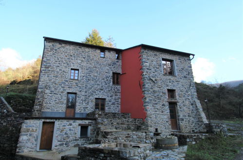 Foto 19 - Apartamento de 2 habitaciones en Castiglione Chiavarese con jardín
