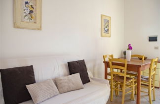 Foto 2 - Apartamento de 2 quartos em Trinità d'Agultu e Vignola com terraço e vistas do mar