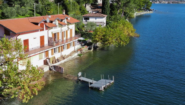 Casa de 3 quartos em Porlezza com jardim e terraço - Foto 4