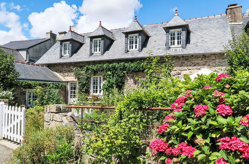 Photo 1 - 3 bedroom House in Tréméven with garden