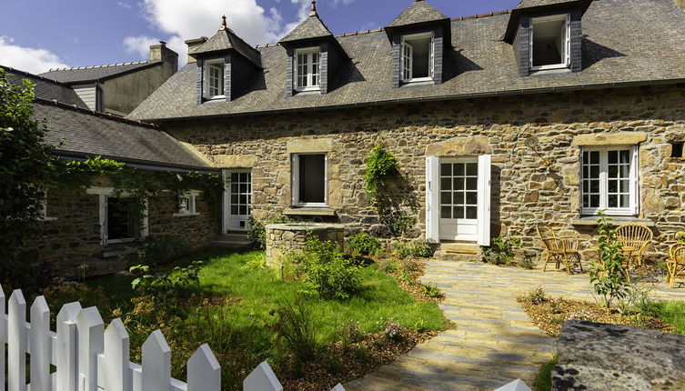 Photo 1 - Maison de 4 chambres à Tréméven avec jardin et vues à la mer