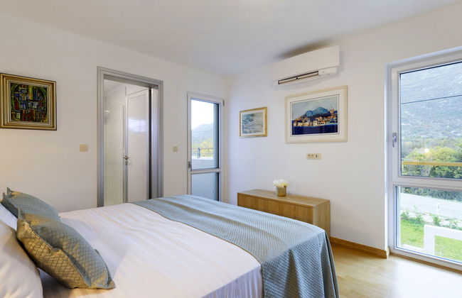 Casa con 5 camere da letto a Zagvozd con piscina privata e terrazza - Foto 37