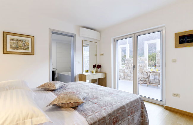 Casa con 5 camere da letto a Zagvozd con piscina privata e terrazza - Foto 31