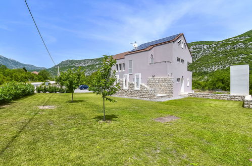 Foto 35 - Casa de 4 habitaciones en Zagvozd con piscina privada y terraza