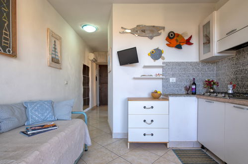Foto 8 - Apartamento de 2 habitaciones en Golfo Aranci con jardín y vistas al mar