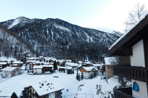 Photo 24 - Appartement de 3 chambres à Zermatt avec vues sur la montagne