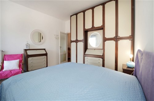 Foto 11 - Apartment mit 1 Schlafzimmer in Porto Valtravaglia mit blick auf die berge