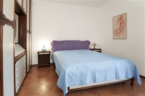 Foto 10 - Apartment mit 1 Schlafzimmer in Porto Valtravaglia mit blick auf die berge