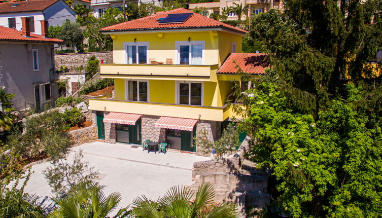 Photo 1 - Appartement en Opatija avec terrasse et vues à la mer