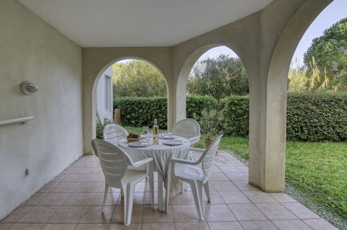 Photo 10 - Appartement de 1 chambre à Six-Fours-les-Plages avec piscine et jardin