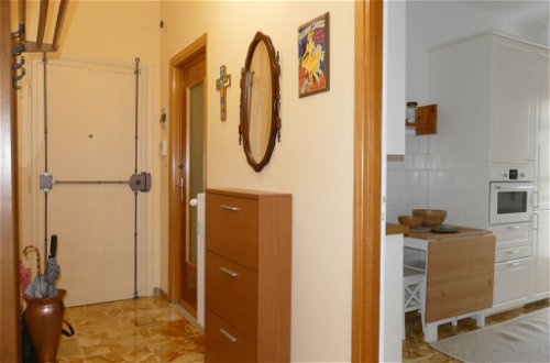 Foto 18 - Apartamento de 2 quartos em Bordighera com vistas do mar