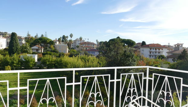 3 bedroom Apartment in Bordighera - Photo 2