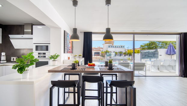 Maison de 5 chambres à Castelló d'Empúries avec piscine privée et jardin - Photo 3