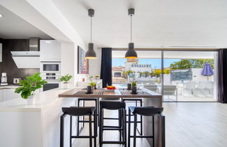 Photo 3 - 4 bedroom House in Castelló d'Empúries with private pool and garden