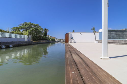 Foto 34 - Casa con 4 camere da letto a Castelló d'Empúries con piscina privata e vista mare