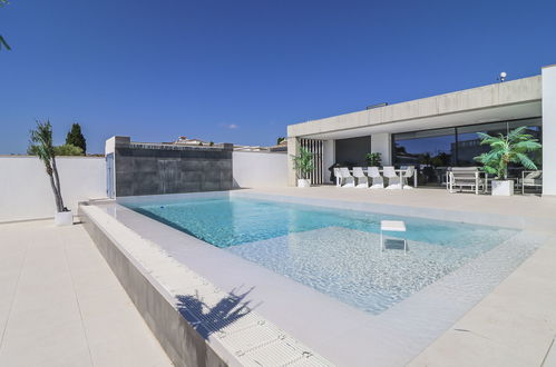 Foto 32 - Haus mit 4 Schlafzimmern in Castelló d'Empúries mit privater pool und blick aufs meer