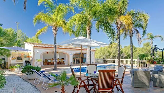 5 bedroom House in Jávea with private pool and garden - Photo 2