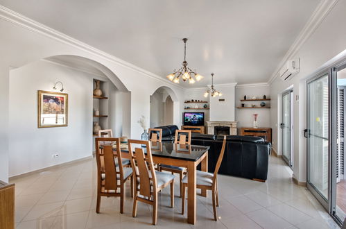 Photo 10 - Maison de 4 chambres à Loulé avec piscine privée et vues à la mer