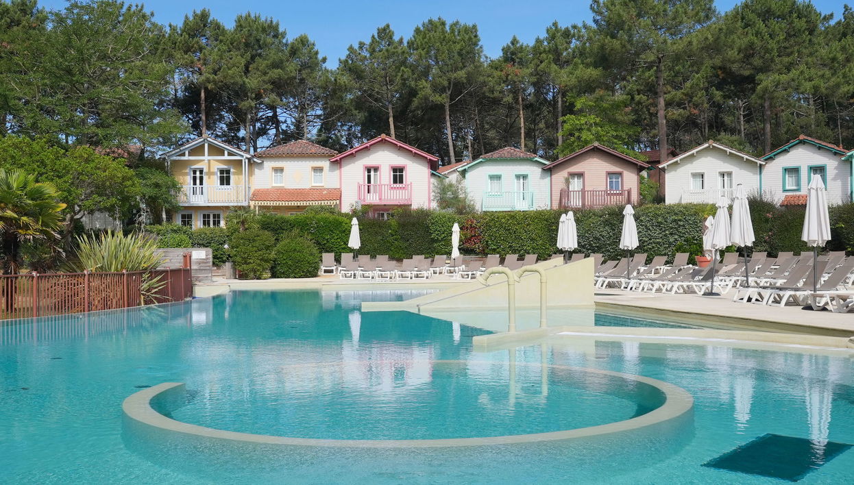 Casa de 4 quartos em Lacanau com piscina e jardim - Foto 1
