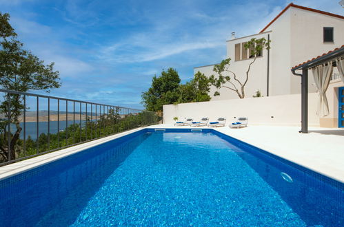 Foto 31 - Casa de 3 quartos em Crikvenica com piscina privada e terraço