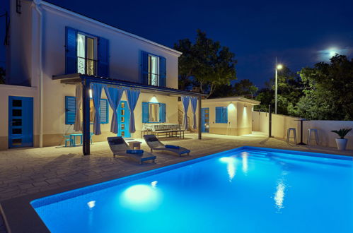 Foto 37 - Casa de 3 habitaciones en Crikvenica con piscina privada y terraza