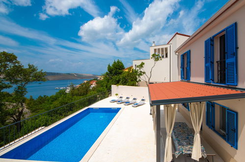 Photo 8 - Maison de 3 chambres à Crikvenica avec piscine privée et terrasse