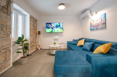 Foto 5 - Casa con 3 camere da letto a Crikvenica con piscina privata e terrazza