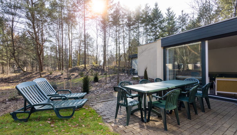 Photo 1 - Maison de 4 chambres à Bispingen avec piscine et terrasse