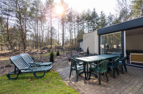 Photo 1 - Maison de 4 chambres à Bispingen avec piscine et terrasse