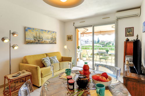 Photo 2 - Apartment in Cagnes-sur-Mer with garden and terrace