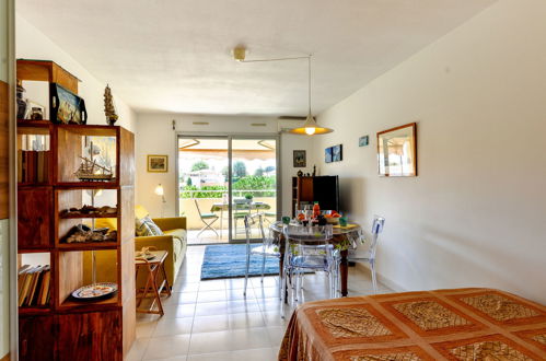 Photo 10 - Apartment in Cagnes-sur-Mer with terrace and sea view