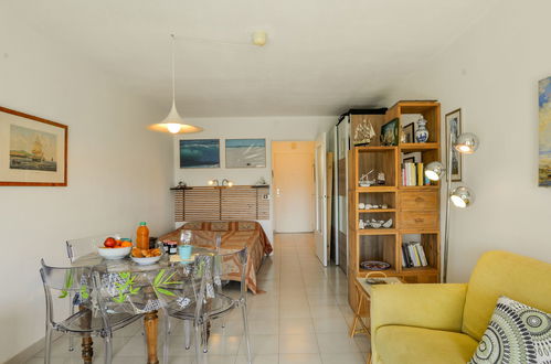 Photo 3 - Apartment in Cagnes-sur-Mer with garden and terrace