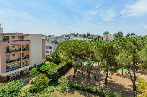 Foto 13 - Apartamento em Cagnes-sur-Mer com jardim e terraço