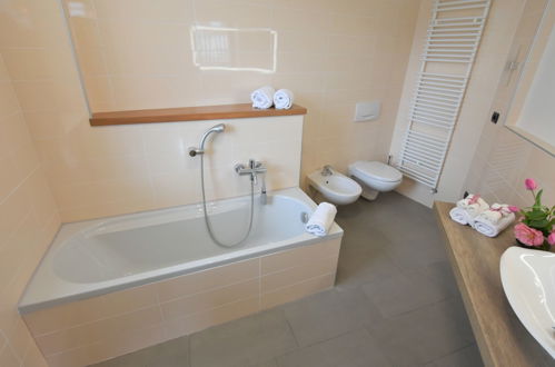 Foto 31 - Apartamento de 2 quartos em Ardenno com piscina e jardim