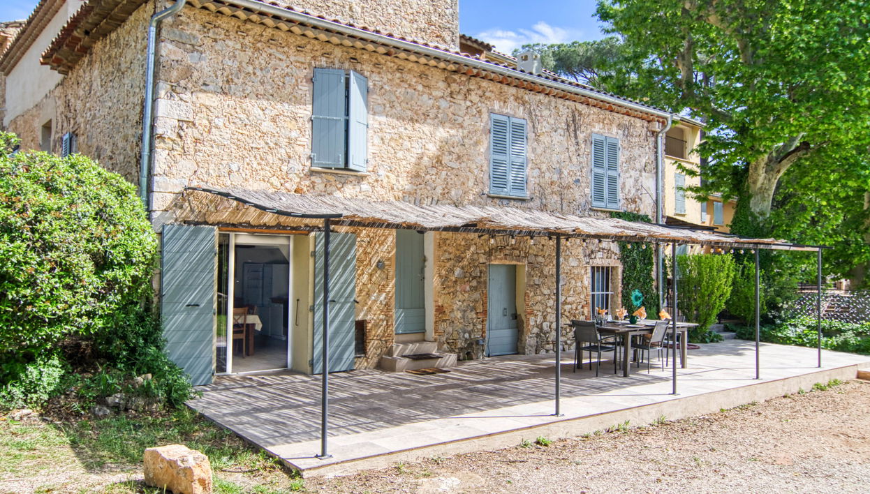 Maison de 4 chambres à Besse-sur-Issole avec piscine et jardin - Photo 1