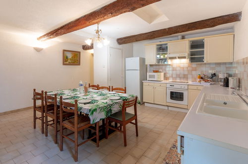 Photo 4 - 4 bedroom House in Besse-sur-Issole with swimming pool and garden