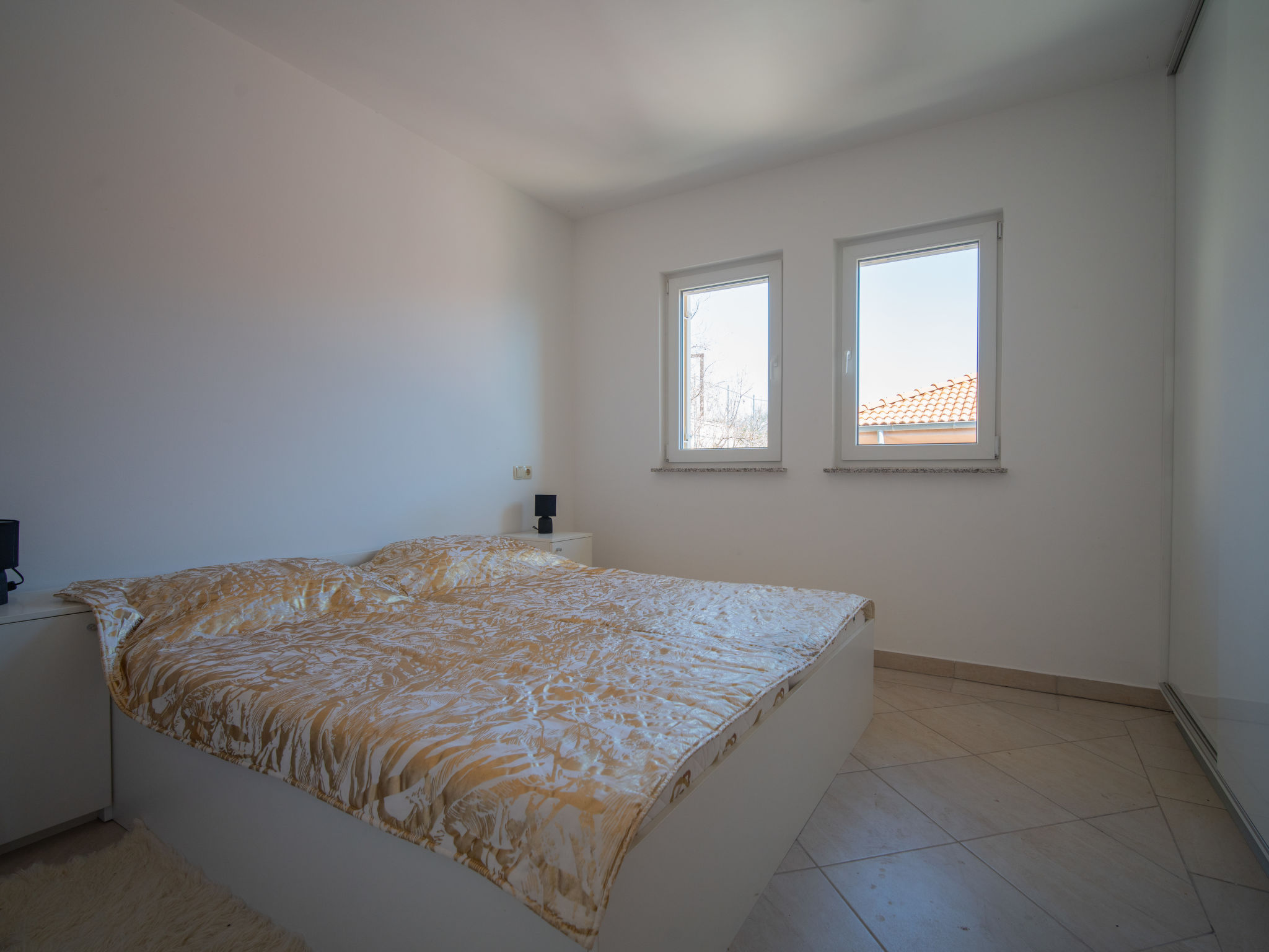 Foto 14 - Appartamento con 1 camera da letto a Vrbnik con vista mare