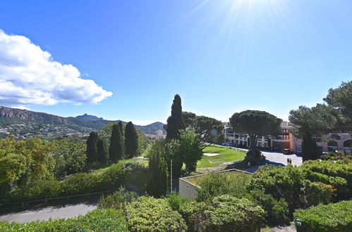 Photo 28 - 1 bedroom Apartment in Saint-Raphaël with swimming pool and sea view