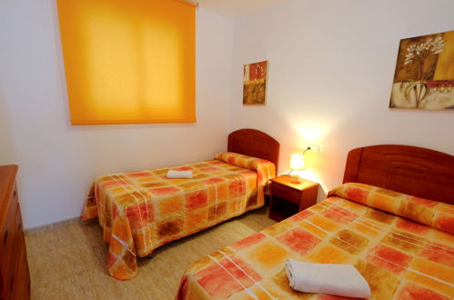Foto 17 - Appartamento con 2 camere da letto a Alcanar con piscina e vista mare