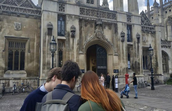 El Libro Prohibido de Cambridge - Juego de Exploración de la Ciudad - Foto 3