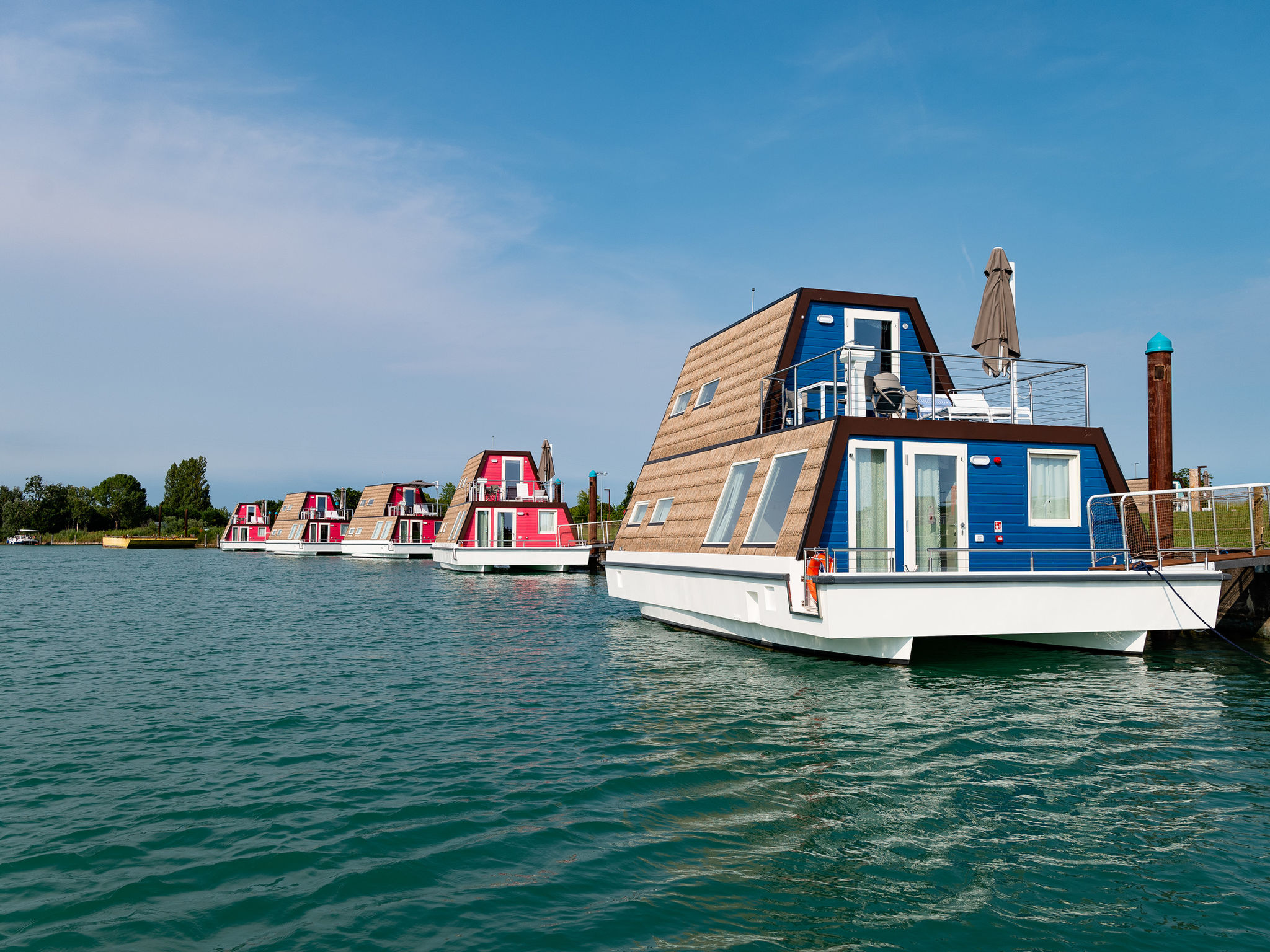 Foto 1 - Haus mit 2 Schlafzimmern in Lignano Sabbiadoro mit schwimmbad und garten