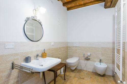 Photo 22 - 1 bedroom Apartment in Guardistallo with swimming pool and garden