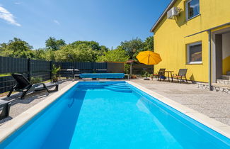 Foto 1 - Casa con 5 camere da letto a Dobrinj con piscina privata e terrazza