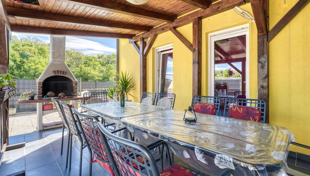 8 bedroom House in Dobrinj with private pool and terrace - Photo 2