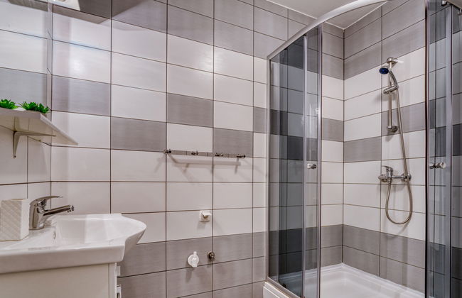 Casa de 8 quartos em Dobrinj com piscina privada e terraço - Foto 35